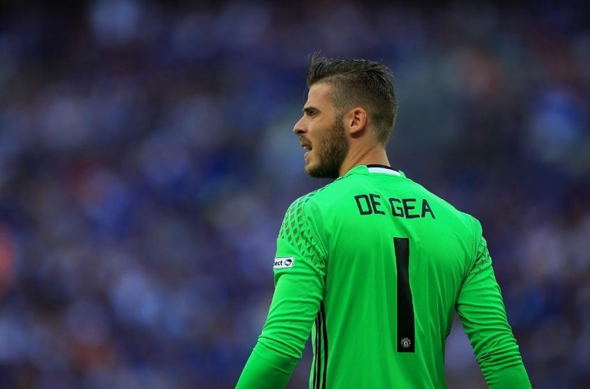De Gea drejt rinovimit me United