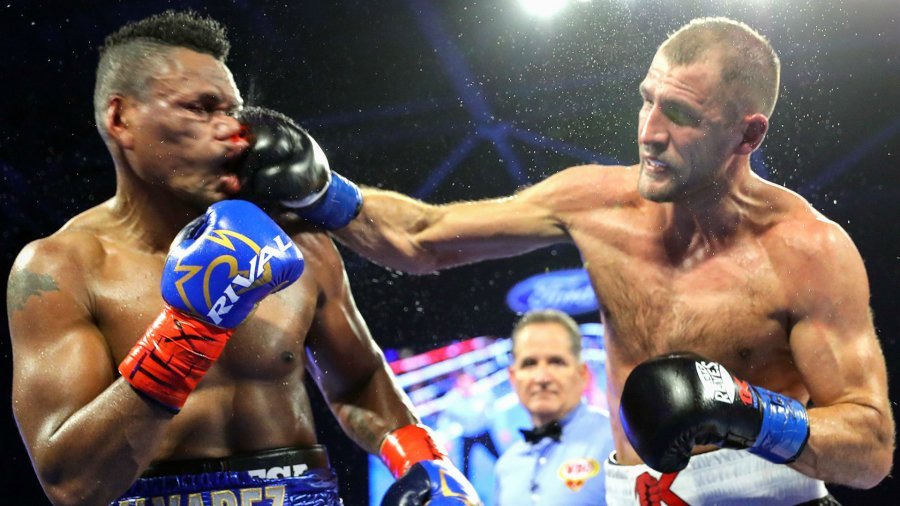 Kovalev nxjerr hak ndaj Alvarezit, e kthen titullin e botës