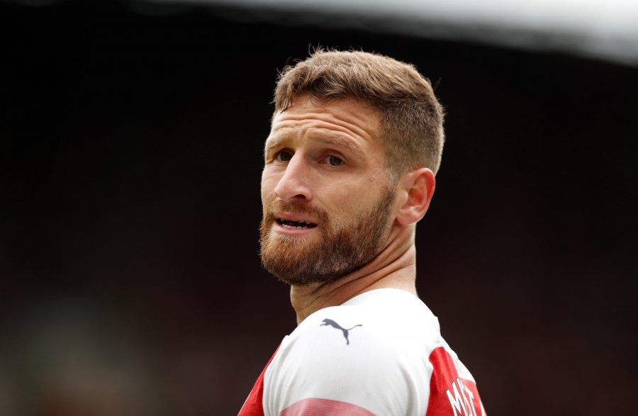 Arsenali i gatshëm të dëgjojë ofertat për Mustafin
