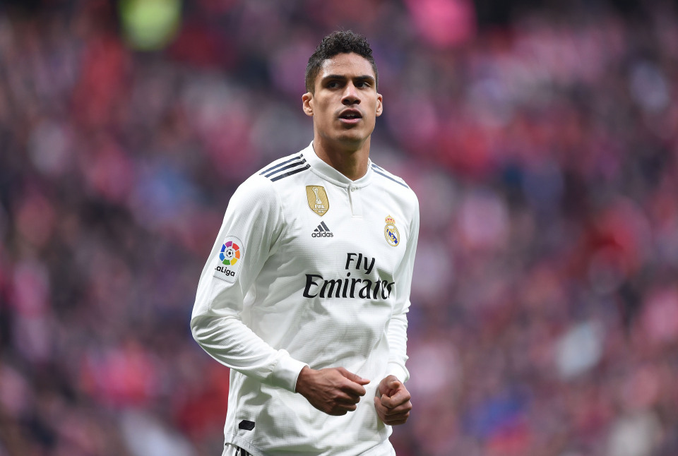 Varane refuzon ta diskutojë të ardhmen e tij në Real Madrid