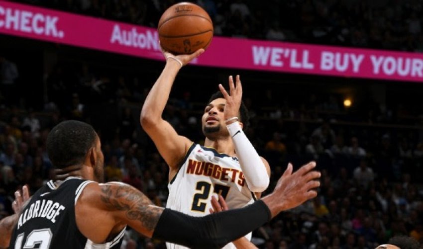 Raptors dhe Nuggets i kthehen fitoreve